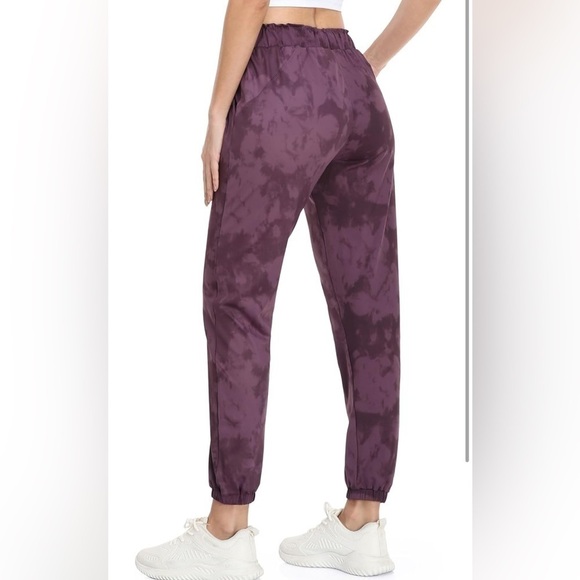 Women Lightweight Joggers Pants with Pockets - Picture 3 of 9